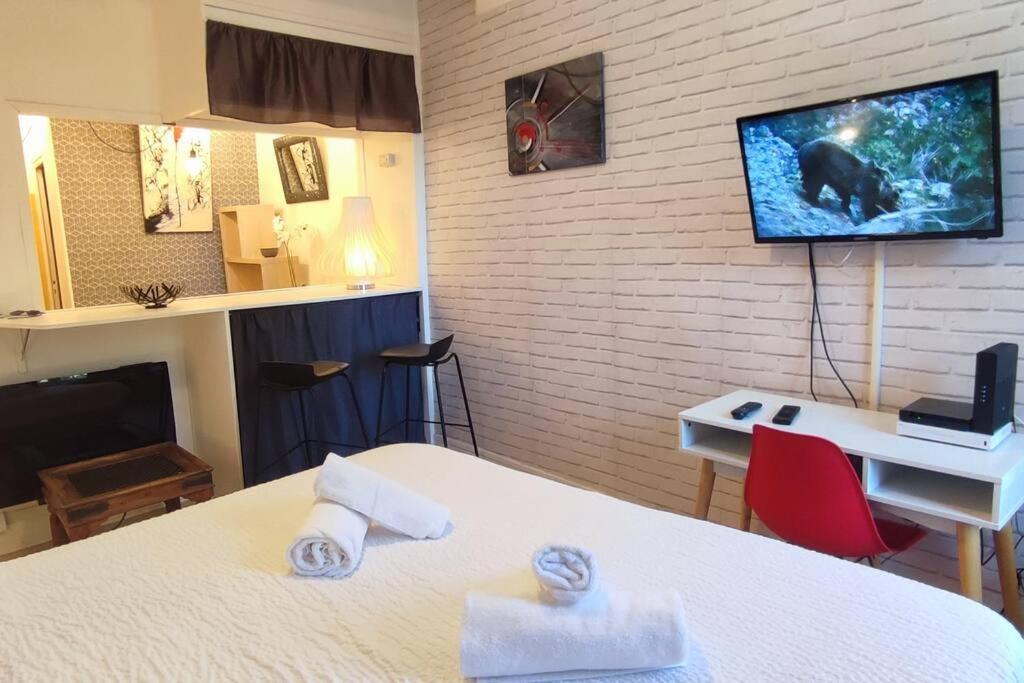 Cosy-2 Pers-Coeur De Ville-Proche Bd Pyrenees ポー エクステリア 写真